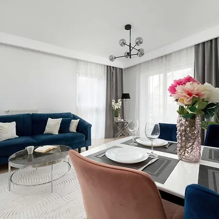 Nowoczesny Z Balkonem W Centrum By Renters *