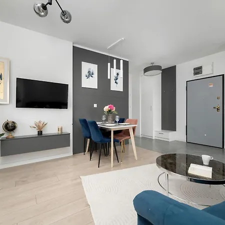 Nowoczesny Z Balkonem W Centrum By Renters Vratislav