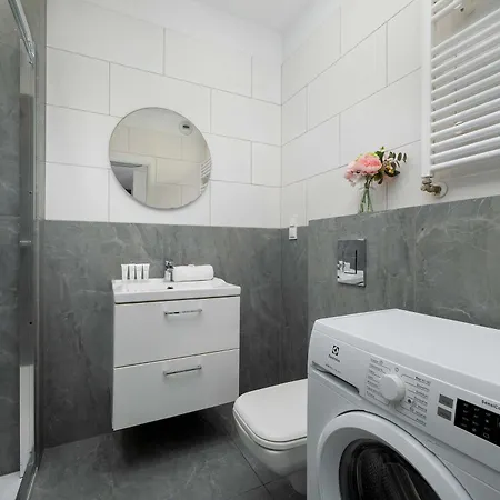 Appartement Nowoczesny Z Balkonem W Centrum By Renters Wrocław