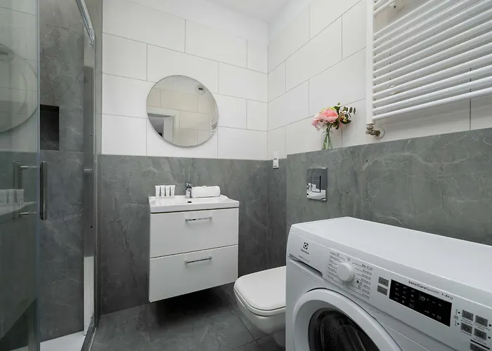 Apartment Nowoczesny Z Balkonem W Centrum By Renters Wroclaw